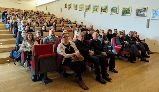  Predbožićni susret varaždinskog biskupa s ravnateljima osnovnih i srednjih škola